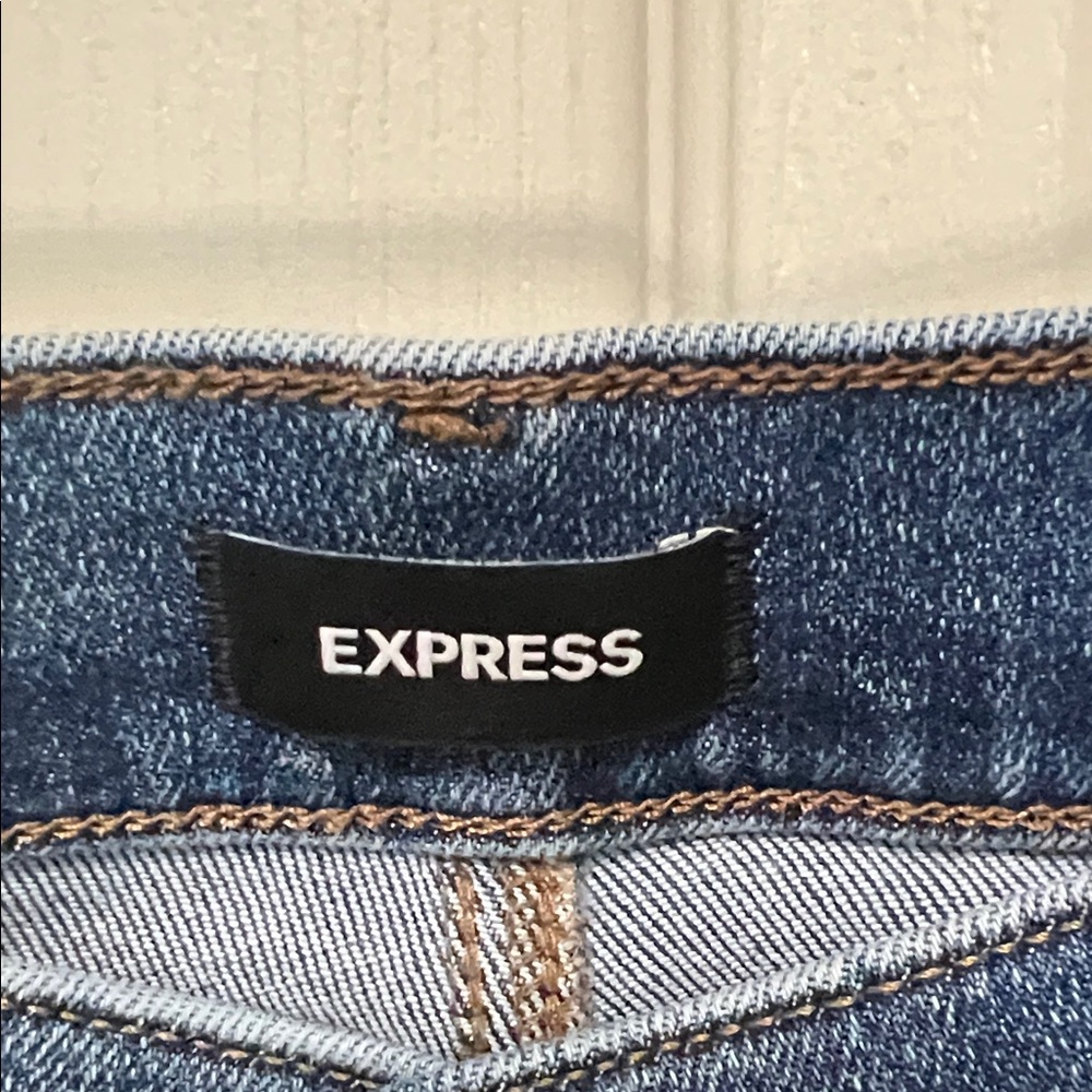 Express Skyscraper Mid Rise Jeans - Picture 2 of 6